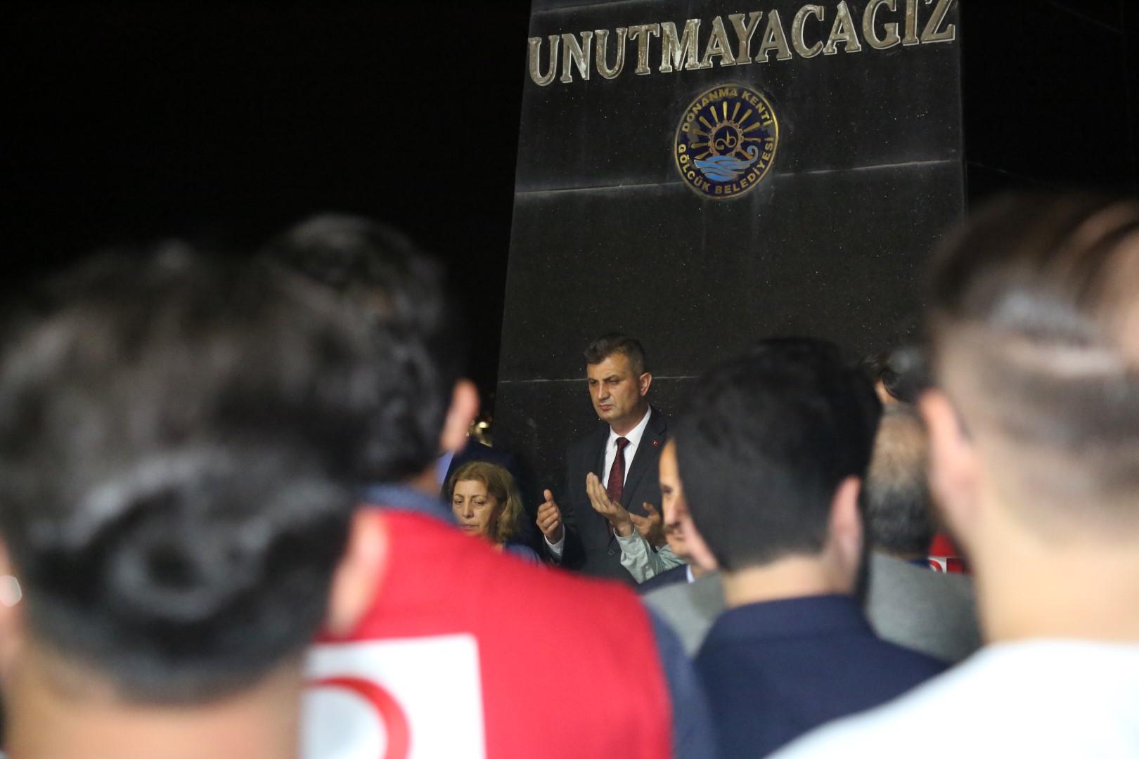 BAKAN SEZER: DEPREMN ZLERNN SLND, GELEN VE GELECEE UMUTLA BAKAN BR GLCK VAR