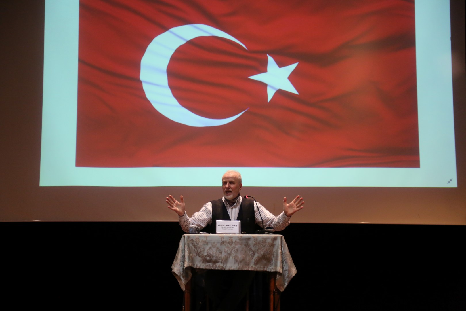 GÖLCÜK´TE ÖĞRENCİLER KARİYER GÜNLERİ İLE GELECEĞİNE YÖN VERİYOR