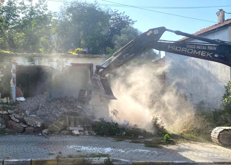 YIKILAN ORTA HASARLI YA DA METRUK BNA SAYISI 107 OLDU